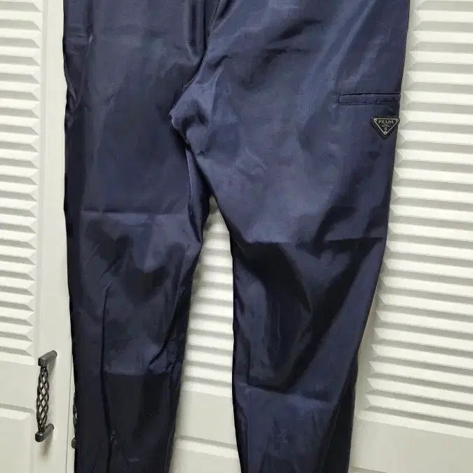 [BUNJANG] Prada Re-Nylon Jogger Pants Navy / 프라다 리나일론 조거팬츠 네이비 50 사이즈(34~35전후)