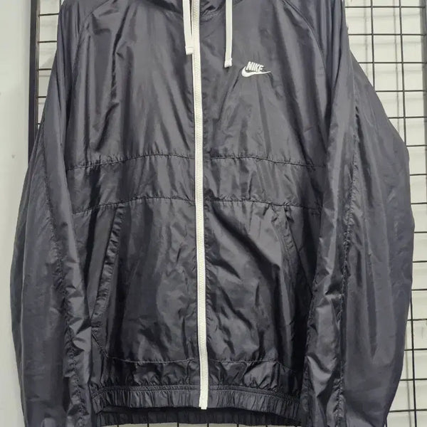 [BUNJANG] Nike Classic Hooded Windbreaker Jacket Black / 95-100L 나이키 클래식 후드 바람막이 자켓 블랙.