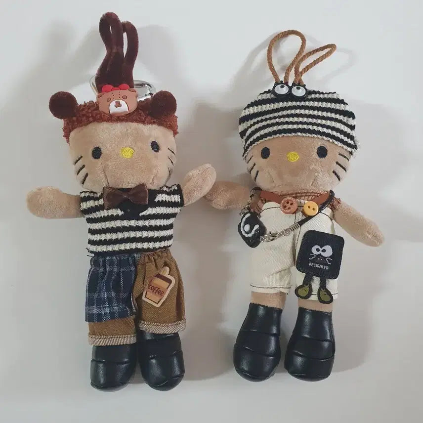 [BUNJANG] Long-Legged Kitty Hippie Stripe T-Shirt Keychain / 롱다리키티 히피 스트라이프티 키링