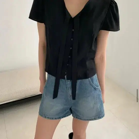 [BUNJANG] Short Sleeve Tie Blouse Black New / 반팔 타이 블라우스 블랙 새상품