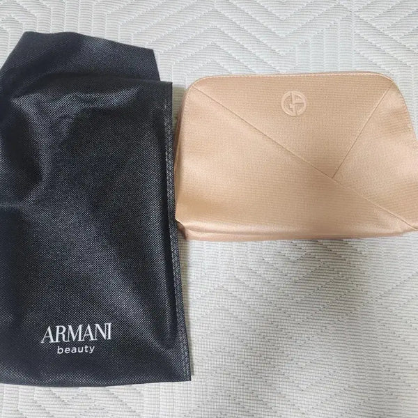 [BUNJANG] Giorgio Armani Beauty Pouch / 조르지오 아르마니 뷰티 파우치