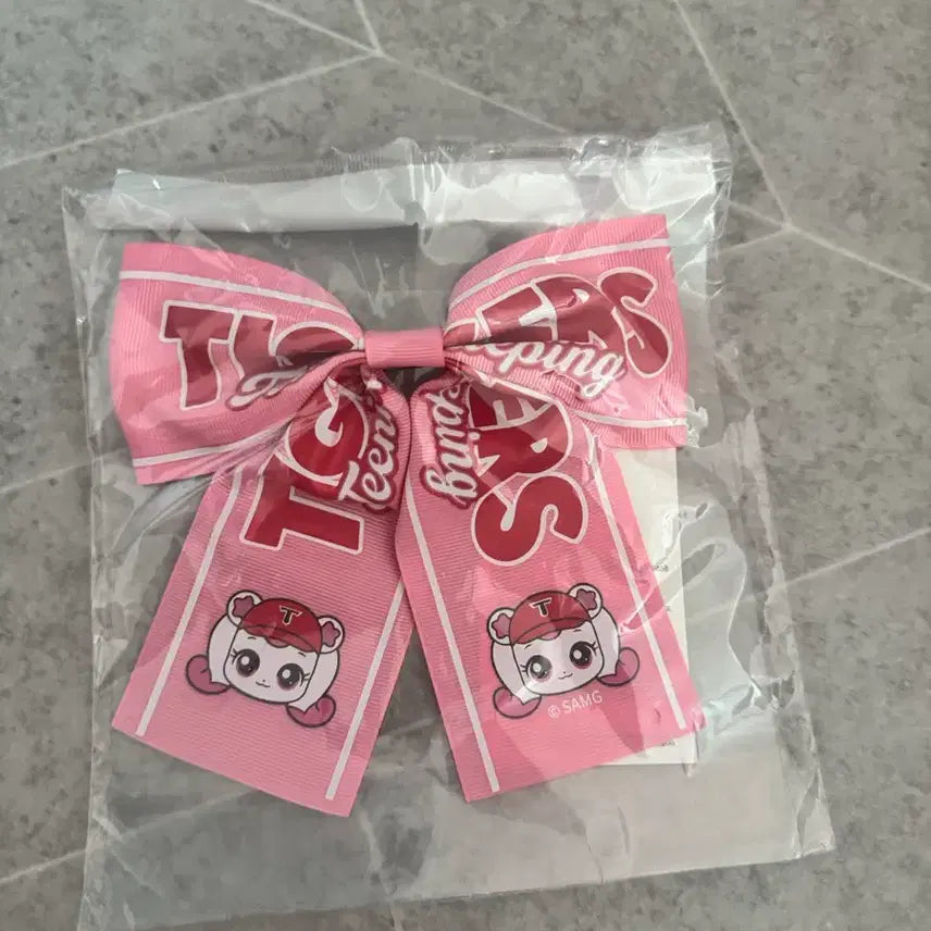 [BUNJANG] Kia Tigers Tinyping Ribbon Pin (Sealed) / (미개봉) 기아 타이거즈 티니핑 리본핀