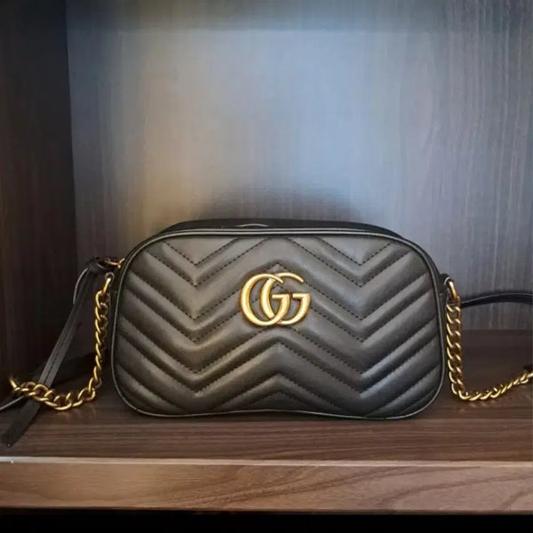 [BUNJANG] Gucci Marmont Matelassé Camera Bag Black / 구찌 마몬트 마틀라세 카메라백