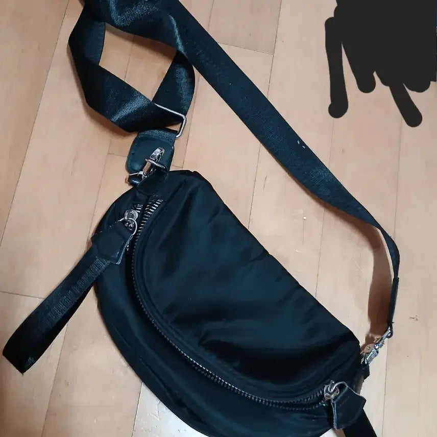 [BUNJANG] Black Hip Pack Crossbody Bag / 블랙 힙색 크로스백 가방