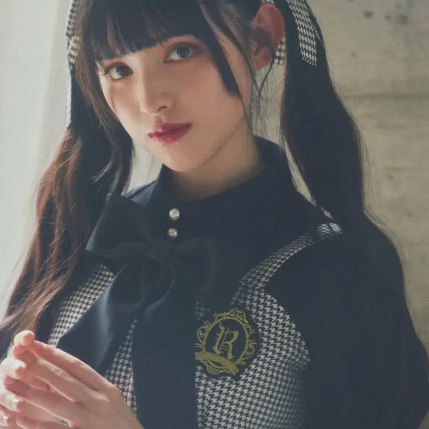 [BUNJANG] Ankruze Black Ribbon Blouse / 앙크루즈 검정 리본 블라우스