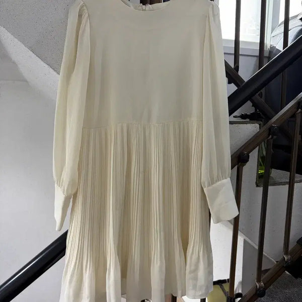 [BUNJANG] MOSS Cre Crepe Pleated Mini Dress / 크림색 플리츠 원피스