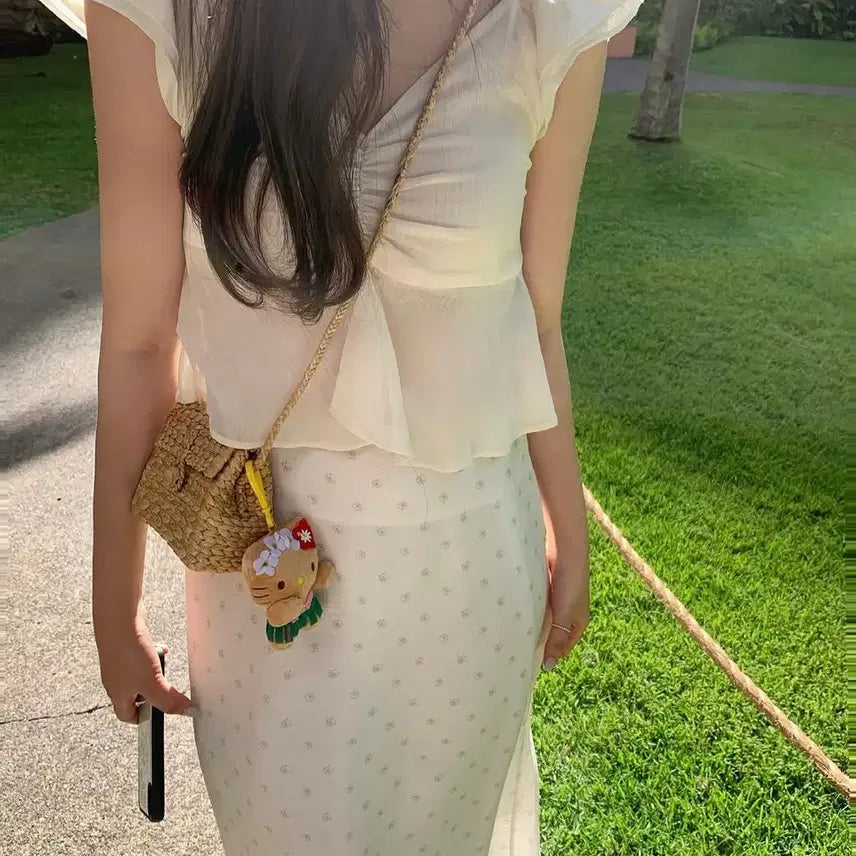[BUNJANG] Ondmin Pony Frill Blouse Beige / 온드민 포니 프릴 블라우스 베이지