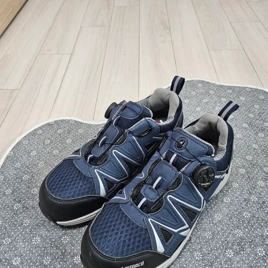 [BUNJANG] Navy Safety Sneakers - Size 245 / 네이비 안전화 운동화