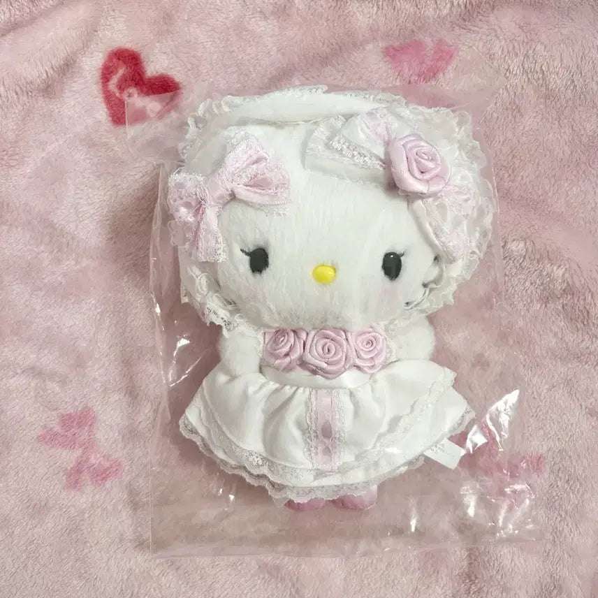 [BUNJANG] Sanrio White Frill Kitty Mascot Wedding Doll / 산리오 화이트프릴 키티 마스코트 웨딩 인형 헬로키티