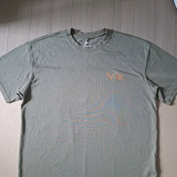 [BUNJANG] Nike Embroidered Short Sleeve T-Shirt Khaki / 나이키 자수 반팔 티셔츠 카키