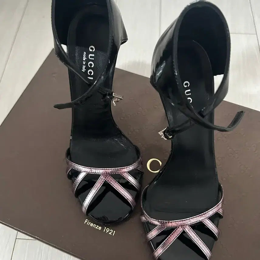 [BUNJANG] Gucci Black Pink Strap Sandals / 구찌 블랙 핑크 스트랩 샌들 35 2/1 (225)