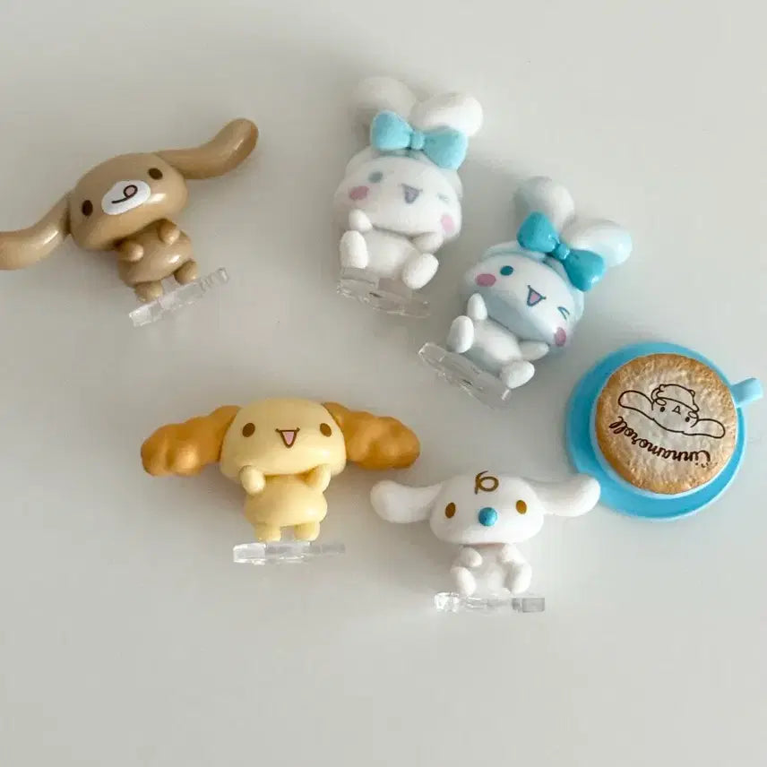 [BUNJANG] Cinnamoroll Surprise Mix Figure Bundle Cappuccino Chiffon Milk / 시나모롤 서프라이즈 믹스 피규어 일괄 카푸치노 쉬폰 밀크