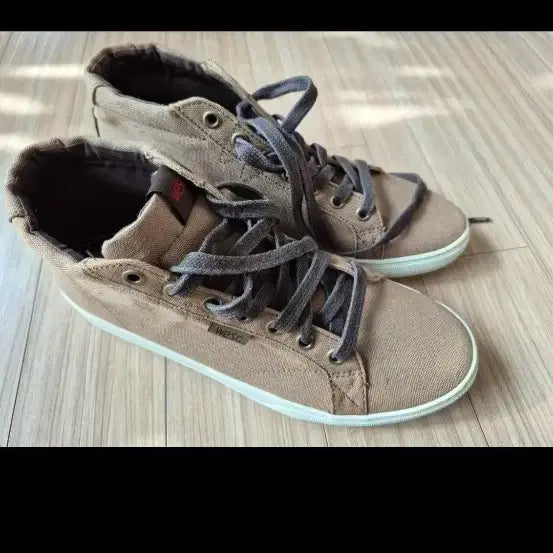 [BUNJANG] WESC Cropped Mid-Top Canvas Sneakers Size 263 (41 EUR) / 새상품17만원 제품