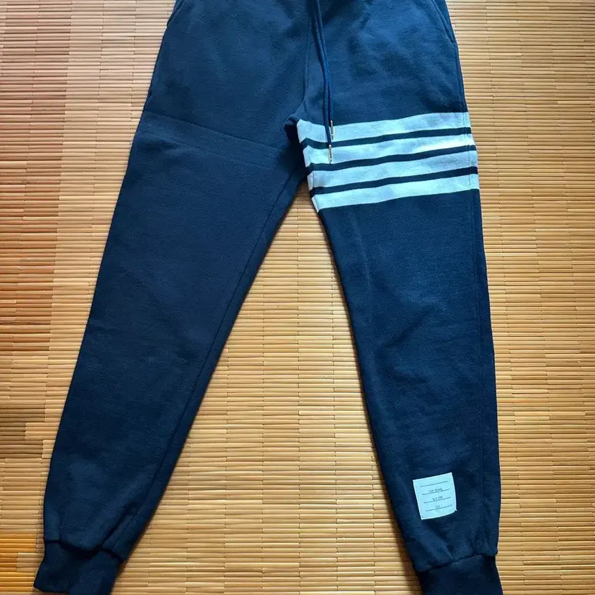 [BUNJANG] Thom Browne Sweatpants Navy Size 1 / 톰브라운 스웻 팬츠 사이즈 1 네이비