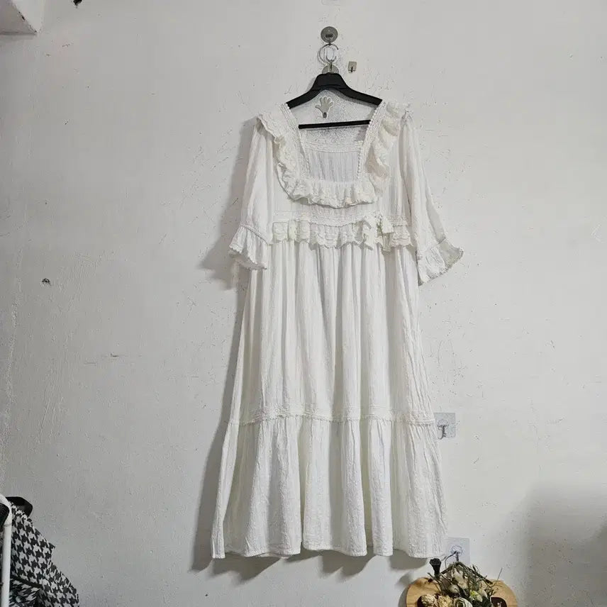 [BUNJANG] Lace Frill Dress White / 레이스 프릴 원피스 화이트