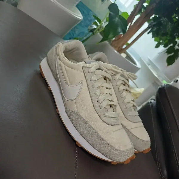 [BUNJANG] Nike Daybreak Screaming Sneakers / 나이키 데이브레이크 스크리밍 운동화 245