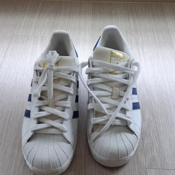 [BUNJANG] Adidas Superstar White/Blue Sneakers 235mm / 아디다스 슈퍼스타 흰색/파랑색 운동화 235mm