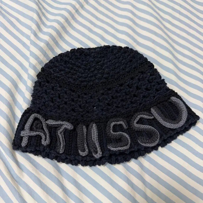 [BUNJANG] Autissu Bucket Hat Navy / 어티슈 벙거지