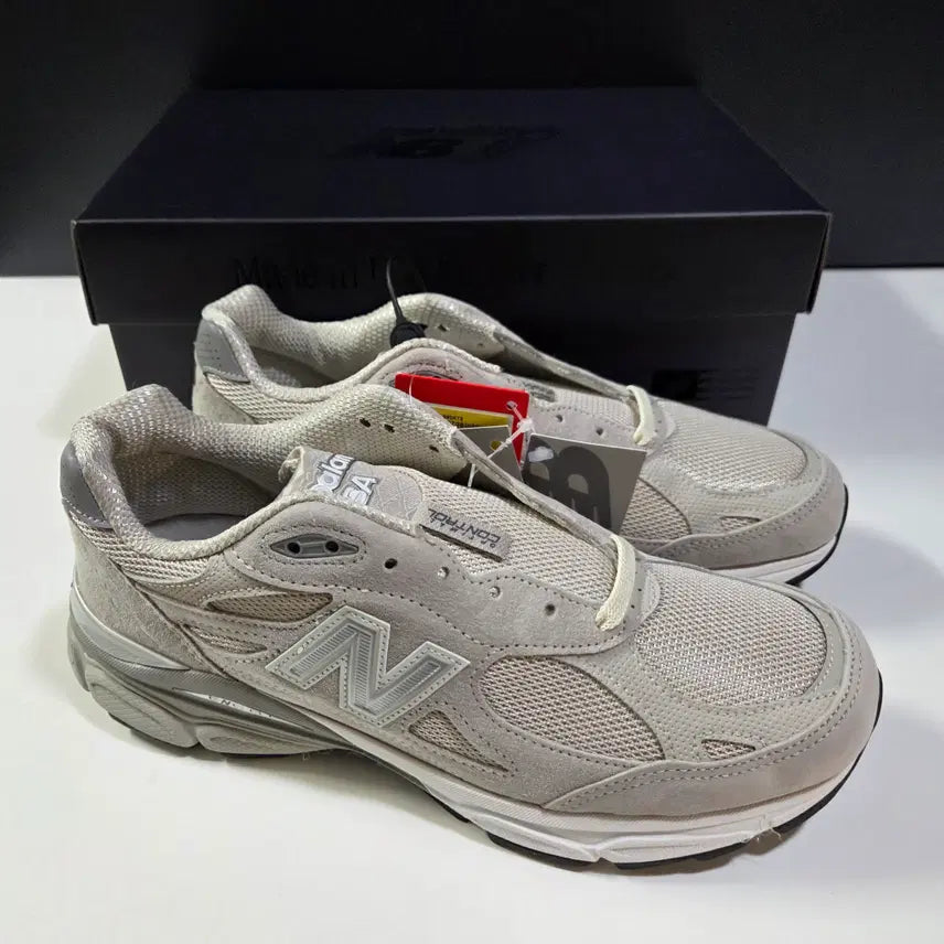[BUNJANG] New Balance Kith 990v3 Hollow Sneakers (US 9.5) / 뉴발란스 / KITH 키스 990v3 할로우 / 275