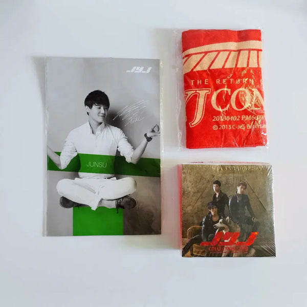 [BUNJANG] JYJ Collection Card & 2013 Tokyo Dome Concert Slogan Towel & Poster Bundle Set / [미개봉] JYJ 컬렉션카드 & 2013 도쿄돔 콘서트 슬로건 & 포스터 일괄