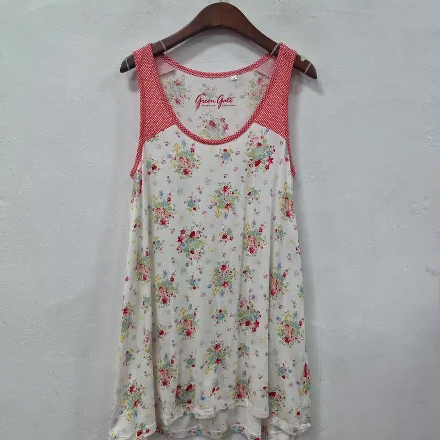 [BUNJANG] Uniqlo x Cath Kidston Sleeveless Top / 유니클로 캐스키드슨 나시 슬리브리스