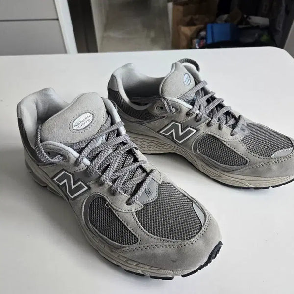 [BUNJANG] New Balance 2002R Grey (275 Size) / 뉴발란스 2002R 그레이 275 사이즈