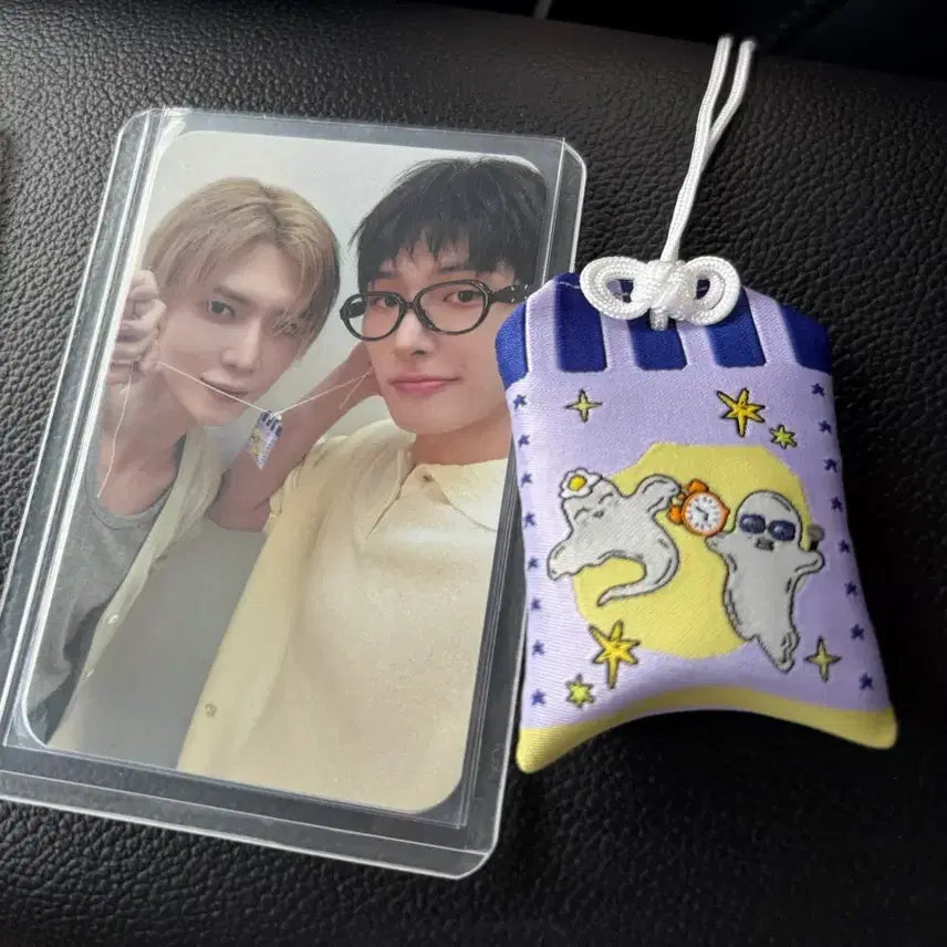 [BUNJANG] Ateez Fanmeeting Omamori + Photocard Set (Yeosang, Mingi) / ateez 에이티즈 팬미팅 오마모리+포카 여상 민기 도베즈
