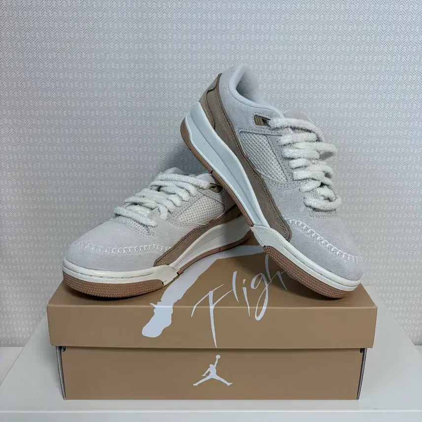 [BUNJANG] Nike Air Jordan Sneakers Beige/Ivory US 6.5 / 나이키 조던 운동화 245