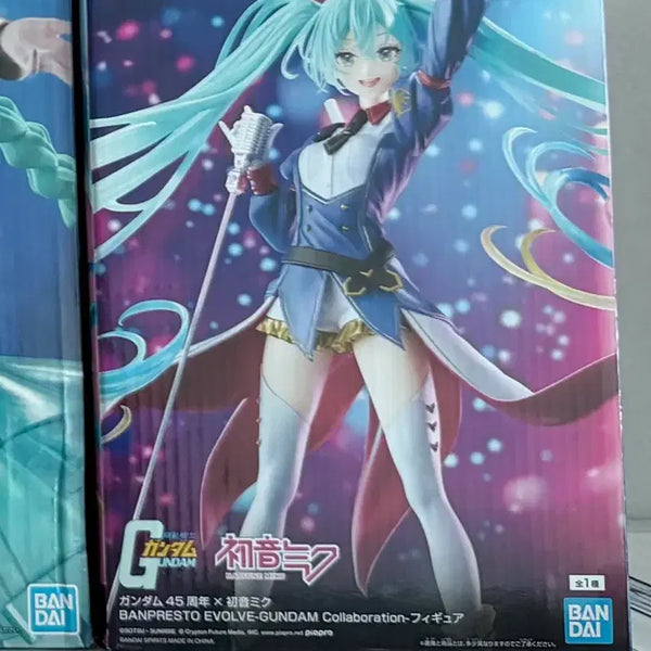 [BUNJANG] Gundam x Hatsune Miku Collaboration Figure Set / 건담 미쿠, 건담 자쿠구루미, 미쿠 할로 스피커 피규어 3종 세트