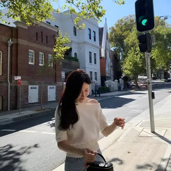 [BUNJANG] Ayle Off-Shoulder Knit Ivory / 아일 오프숄더 니트 아이보리