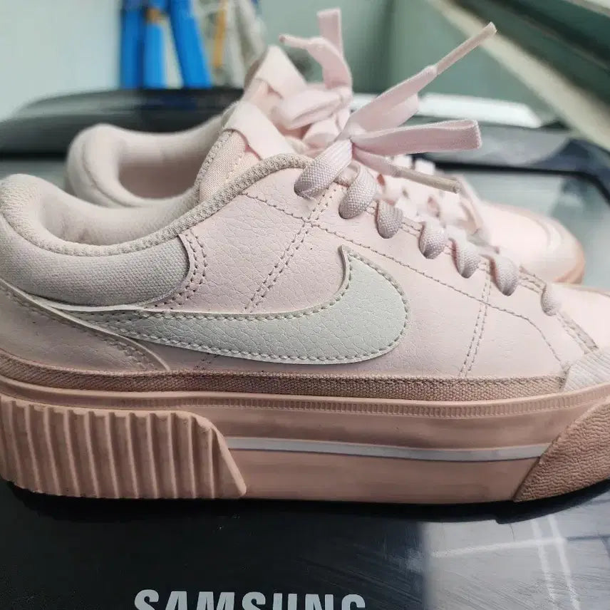 [BUNJANG] Nike Court Legacy Lift Pink Women's Sneakers 220mm / 나이키 코트 레거시 리프트 핑크 여성 운동화 220mm