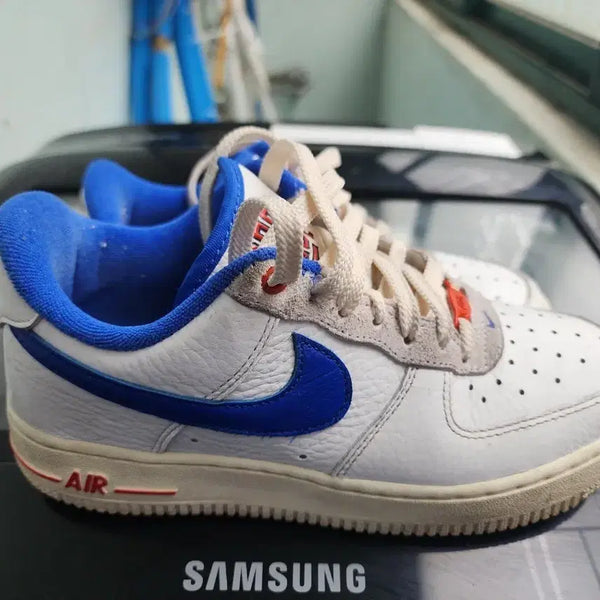 [BUNJANG] Nike Air Force 1 '07 LX University Blue Women's Sneakers (235mm) / 나이키 에어포스 1 '07 LX 유니버시티 블루 235mm