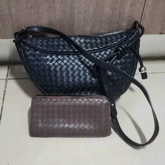 [BUNJANG] Geiger Intrecciato Hobo Crossbody Bag / 가이거 인트레지아토 호보크로스백