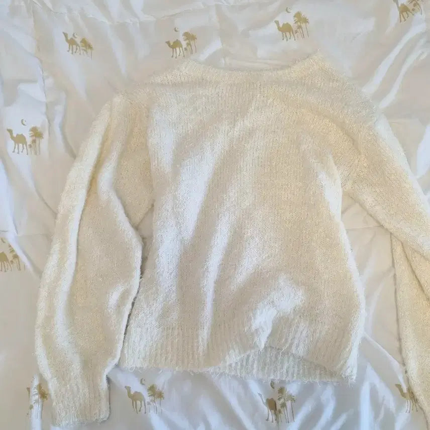 [BUNJANG] White Angora Knit Sweater / 화이트 앙고라 니트