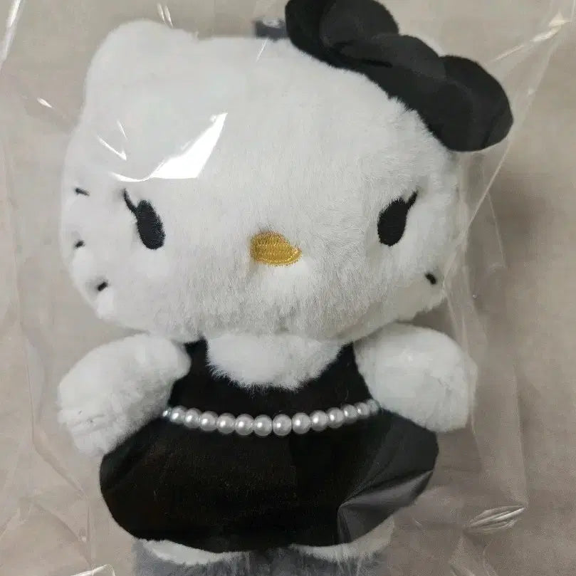 [BUNJANG] Jisoo Kitty Doll Keychain Black / 지수키티인형키링 블랙