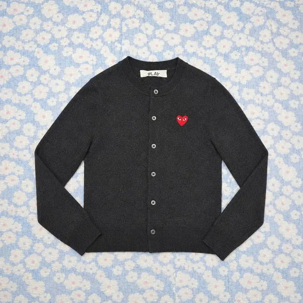 [BUNJANG] Comme des Garçons Play Red Heart Emblem Wool Cardigan Charcoal S / 꼼데가르송 플레이 레드와펜 울 가디건 차콜 S