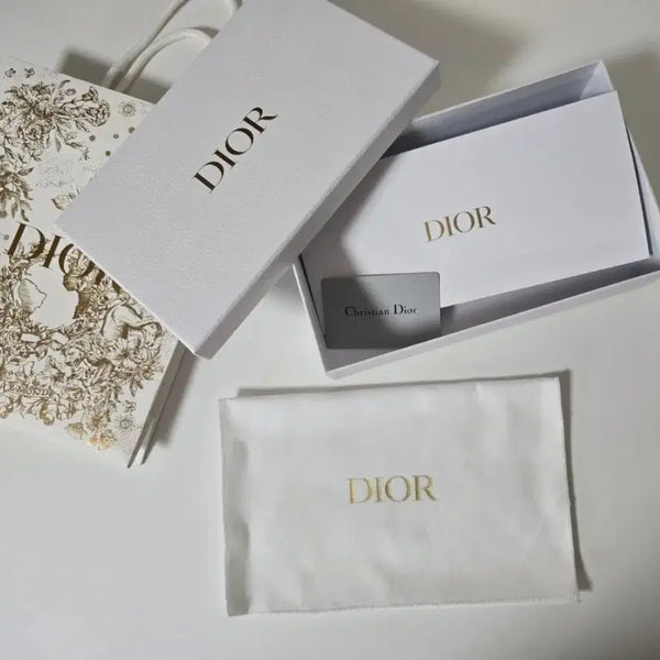 [BUNJANG] Dior Box with Dust Bag / 디올 박스 (24x15x6) + 디올 더스트백