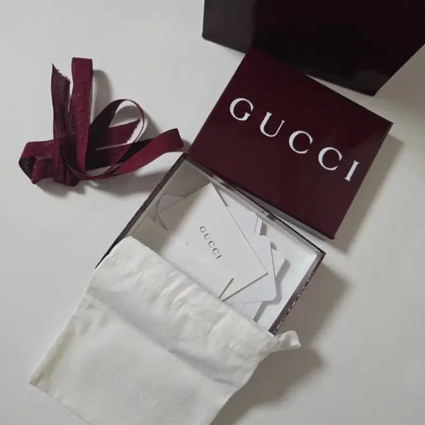 [BUNJANG] Gucci Wallet Box with Dust Bag, Ribbon, Booklet, and Shopping Bag / 구찌 지갑박스 (14x11x3.5) 더스트백 @ 구찌박스 @ 구찌더스트백