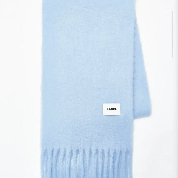 [BUNJANG] Label Archive Moore Fluffy Scarf (Carolina Blue) / 라벨아카이브 / 겨울 머플러 (Blue)