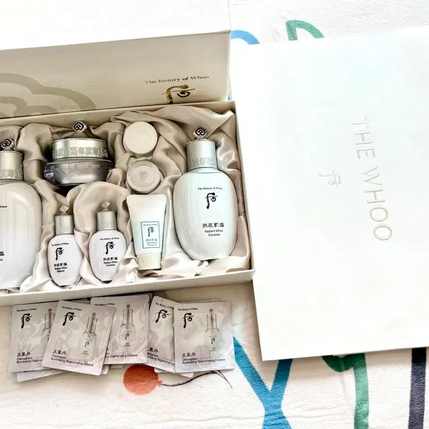 [BUNJANG] The History of Whoo Gongjinhyang Seol Whitening 3-Piece Set with Shopping Bag / 후 공진향 설 미백 3종 세트(쇼핑백)