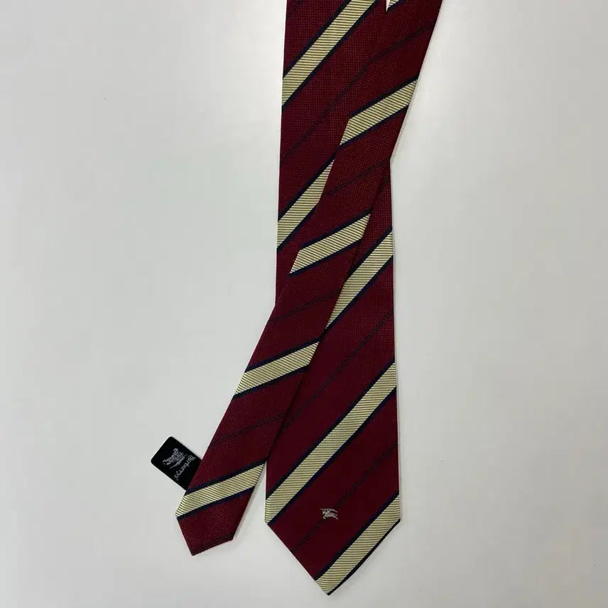 [BUNJANG] Burberry Simple Logo Silk Necktie / 택달린 미사용품 버버리 심플로고 정품 명품 넥타이 (Burberry)