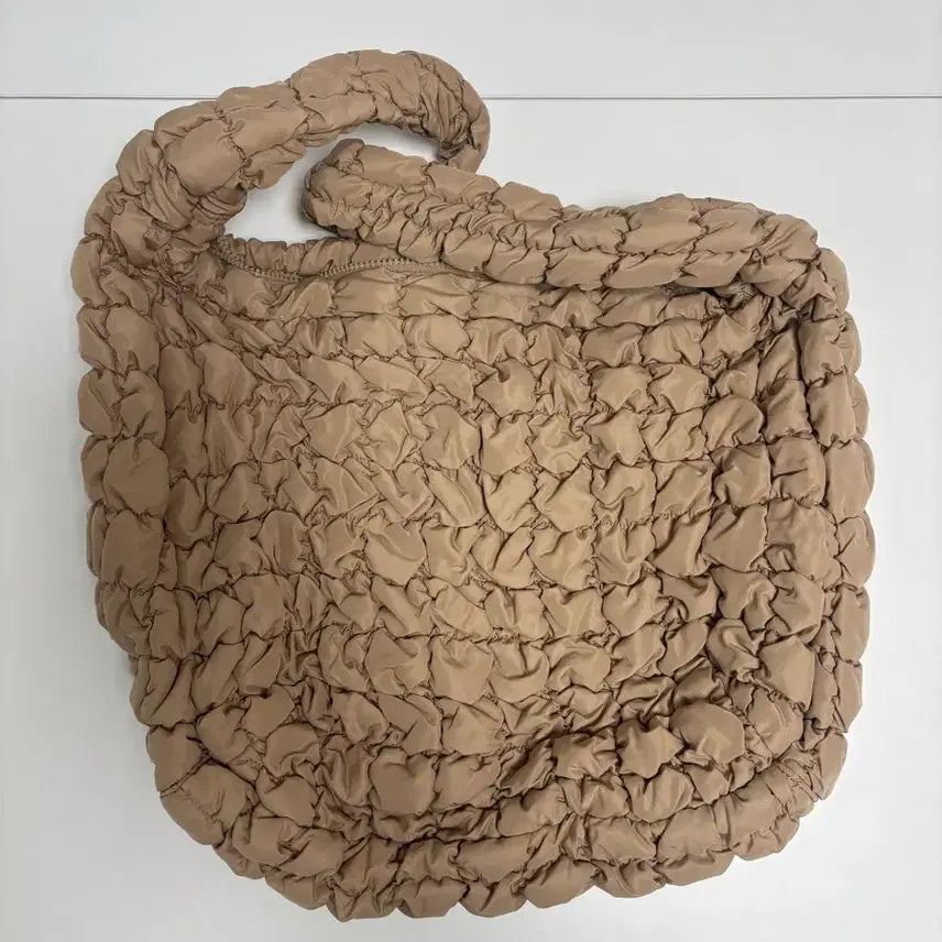 [BUNJANG] COS Quilted Oversized Shoulder Bag Beige / [정품] COS 코스 퀼티드 오버사이즈 숄더백 베이지