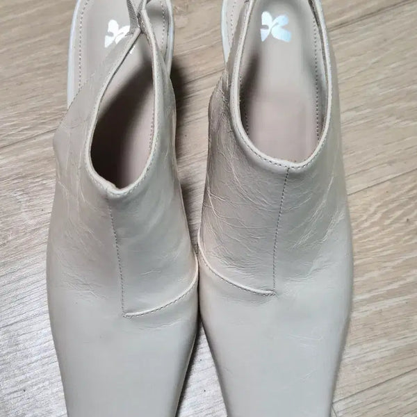 [BUNJANG] Kang Sisters Patent Mule Heels / 강자매 페이던트 뮬 힐