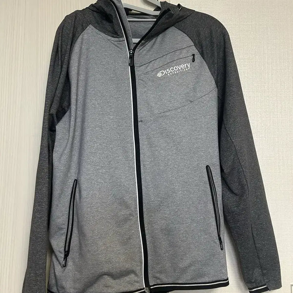 [BUNJANG] Discovery Grey Hooded Zip-Up Jacket (Size 95) / 디스커버리 후드 집업 그레이 95