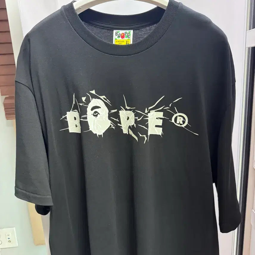 [BUNJANG] BAPE Store Broken College Short Sleeve T-Shirt Black XL / 베이프 스톰 브로큰 컬리지 반팔 티셔츠 블랙 XL