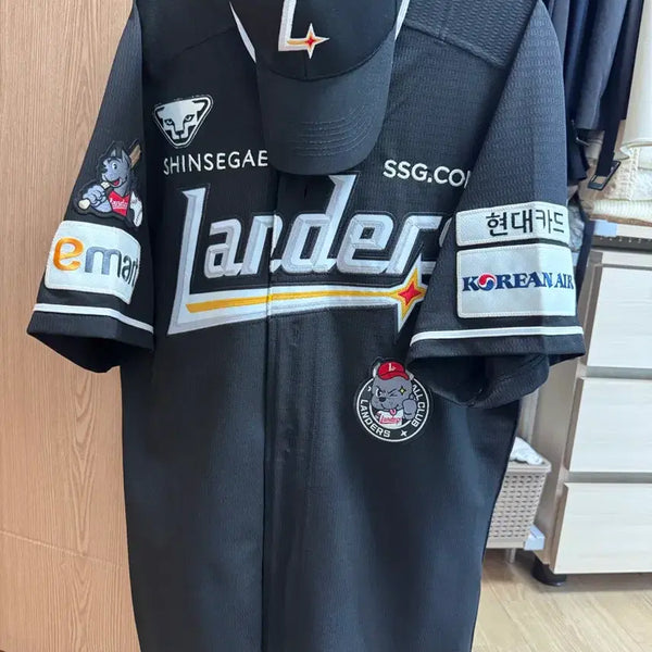 [BUNJANG] SSG Landers Choi Jeong Baseball Jersey (XL, Black) + Hat Set / SSG 랜더스 랜디 유니폼 + 모자 블랙 XL 최정 마킹 세트