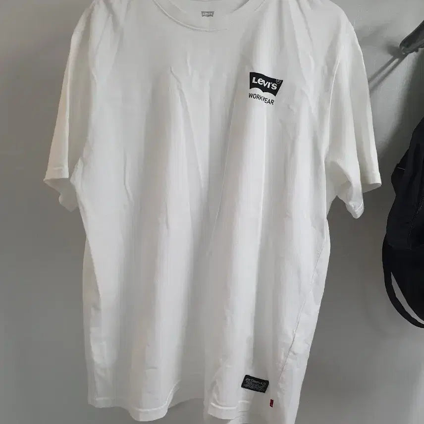 [BUNJANG] Levi's White T-Shirt / 리바이스 반팔티 화이트