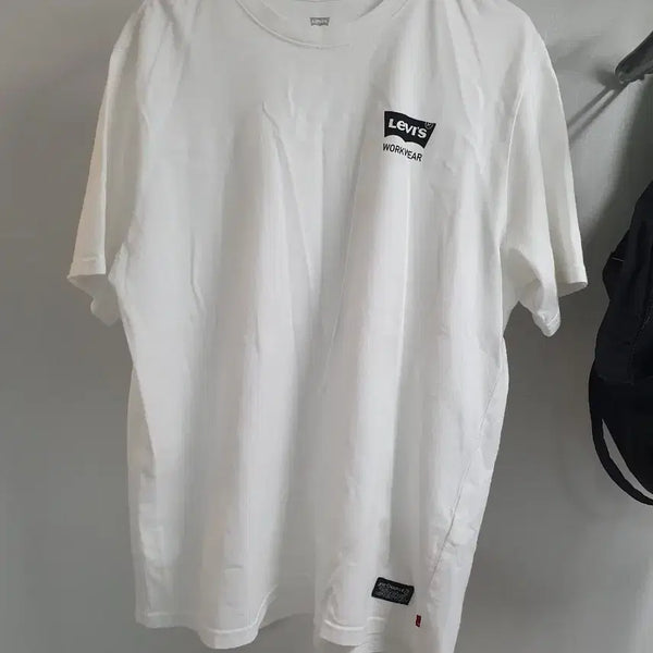 [BUNJANG] Levi's White T-Shirt / 리바이스 반팔티 화이트