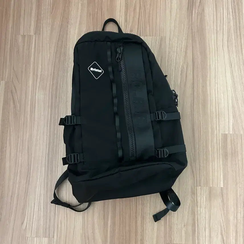 [BUNJANG] F.C.Real Bristol Tour Backpack Black / F.C.Real Bristol 투어백팩 / 블랙