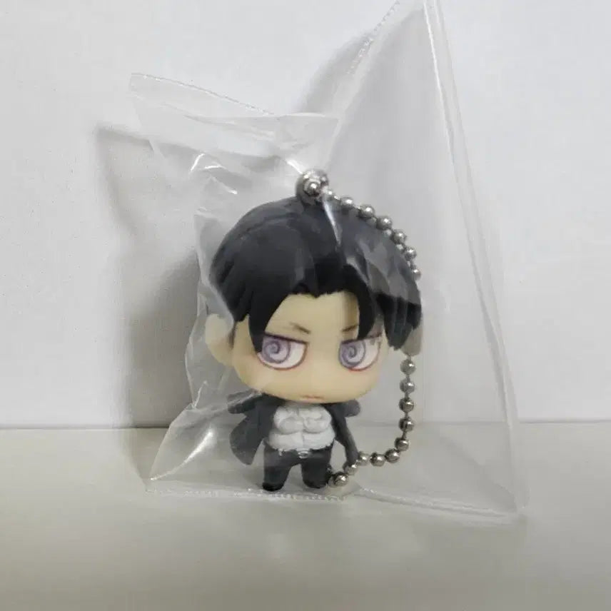 [BUNJANG] Attack on Titan Levi Formal Ver. Chimi Kara KORE Keychain / 진격의 거인 치미 카라코레 키링/ 리바이 정장ver.